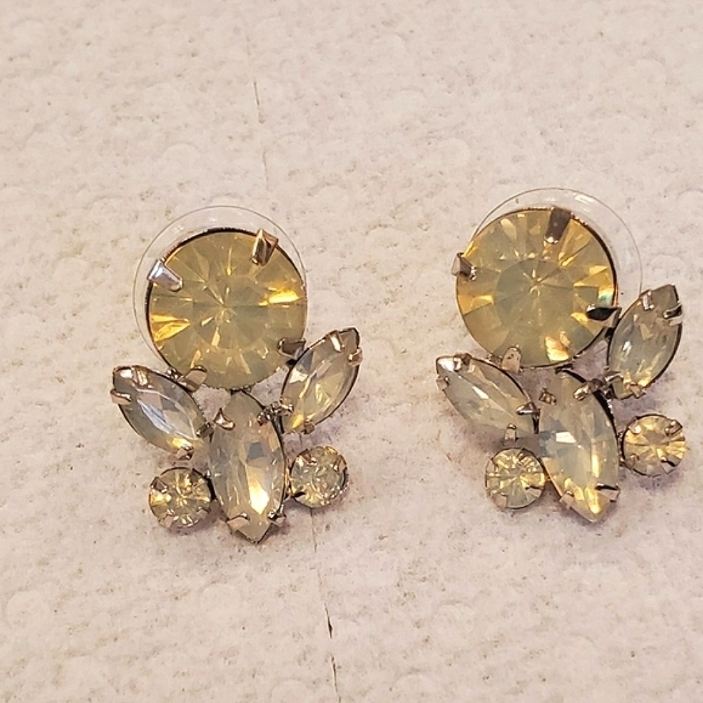 Rhinestone Crystal Vintage Earrings 🌴